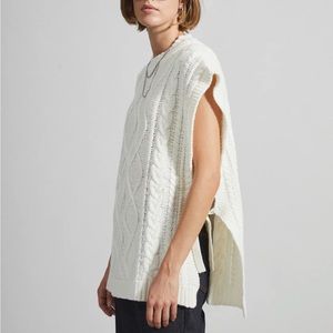Paradis Perdus Vasco White Cableknit Poncho Relaxed Fit Unisex One Size